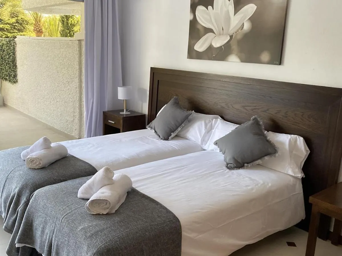 Luminoso Apartamento En Segunda Linea Playa 438 Marbella Spain