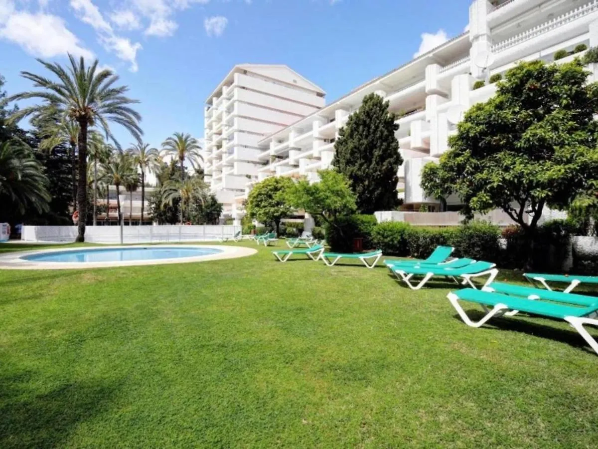 Apartment Luminoso Apartamento En Segunda Linea Playa 438 Marbella Spain